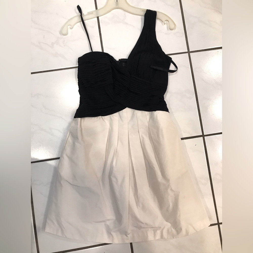 BCBG cocktail dress - size 8